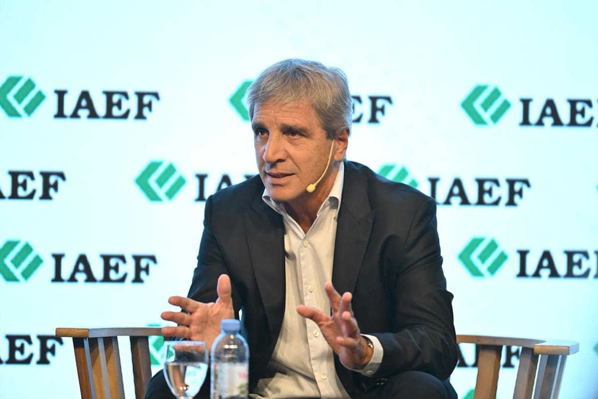 El ministro de Economía, Luis Caputo, participó del 21 Simposio de Mercado de Capitales y Finanzas corporativas del Instituto Argentino de Finanzas (IAEF)