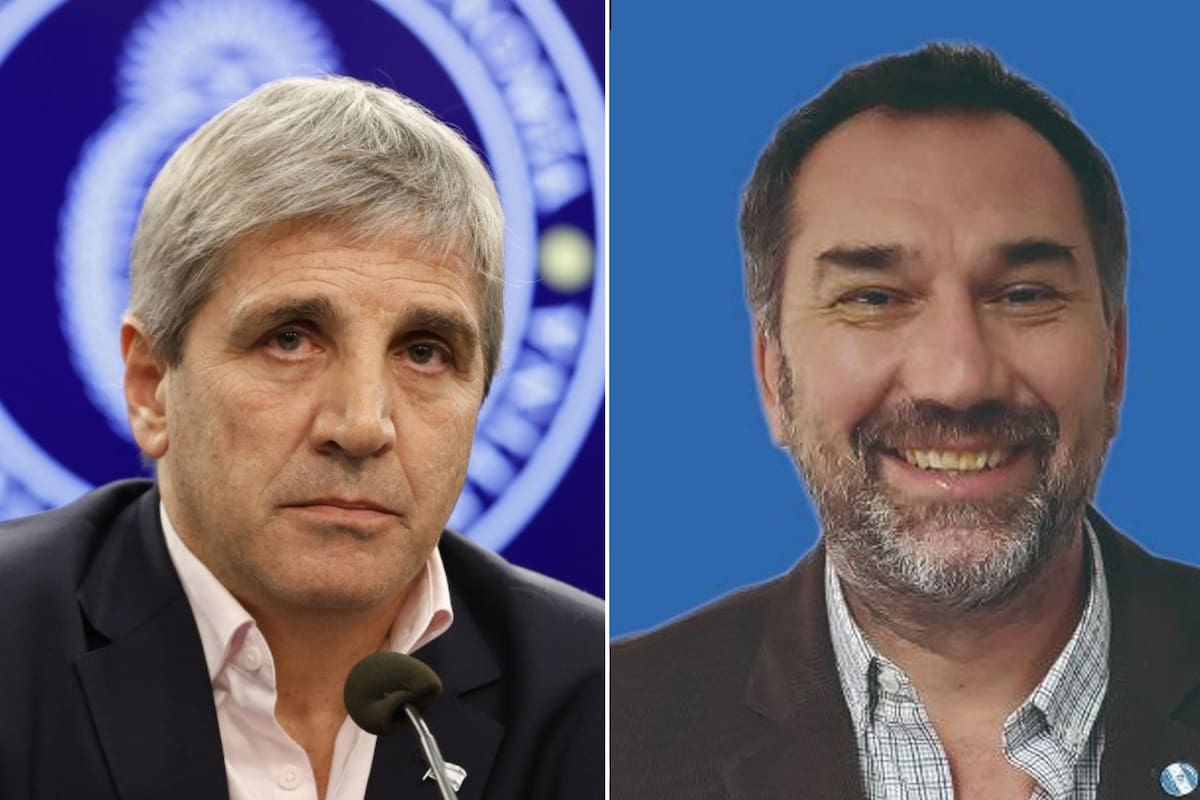 El ministro de Economía, Luis Caputo, y el exfuncionario del RUCA Luciano Zarich