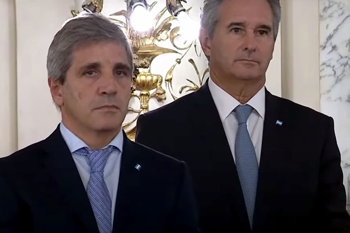 El ministro de Economía, Luis Caputo y el Secretario de Finanzas, Pablo Quirno, dupla que comanda la politica de financiamiento oficial