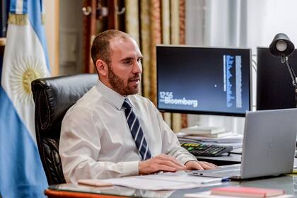 El ministro de Economía, Martín Guzmán, busca mostrarle austeridad al Fondo Monetario Internacional (FMI)