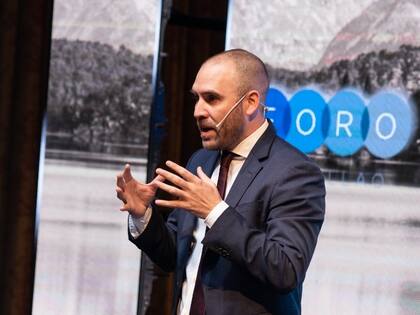 El ministro de Economía, Martín Guzmán, en el foro Llao Llao; Cristina le puso un aplazo total sin nombrarlo