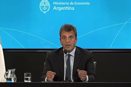 El Ministro de Economía Sergio Massa anunció una recompra de deuda externa por más de 1000 millones de dólares que tuvo un impacto inmediato en la cotización de los dólares financieros y el precio de los bonos