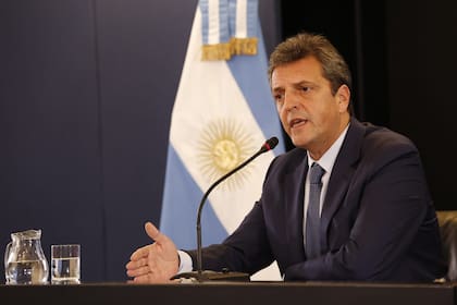 El ministro de Economía, Sergio Massa, en una conferencia de prensa.