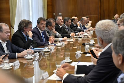 El ministro de Economía, Sergio Massa, mientras anunciaba el dólar soja II que estará vigente hasta el 30 de diciembre