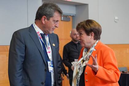 El ministro de Economía, Sergio Massa, y la directora gerente del FMI, Kristalina Georgieva
