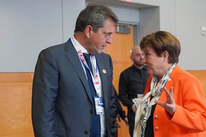 El ministro de Economía, Sergio Massa, y la directora gerente del Fondo Monetario Internacional, Kristalina Georgieva