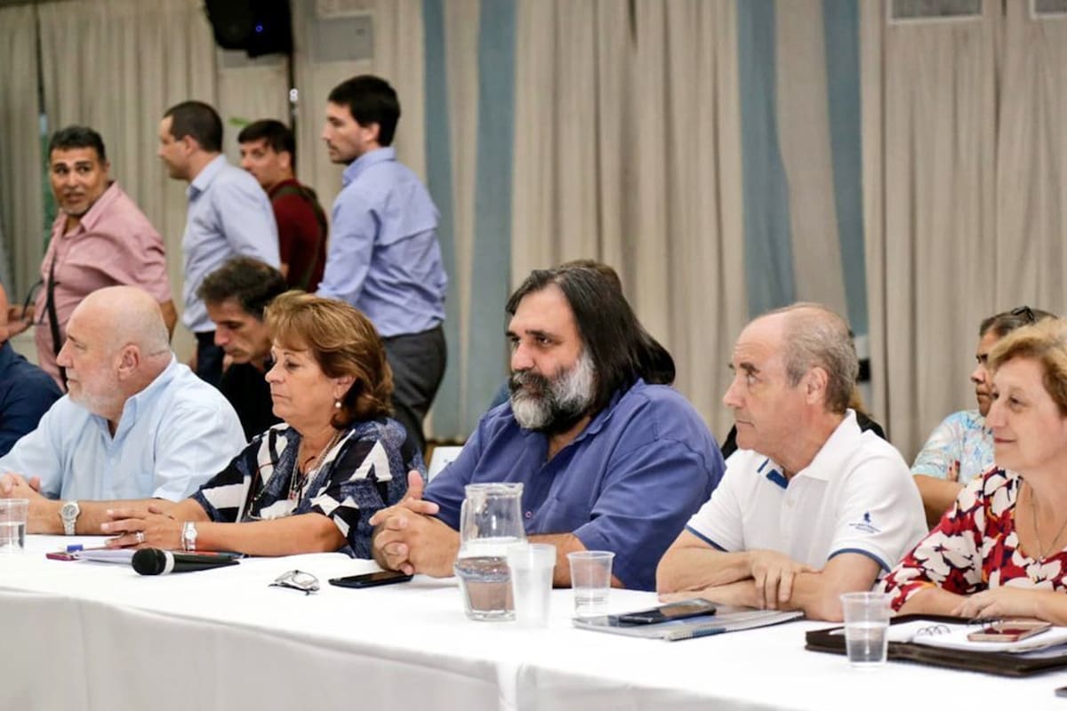 El ministro de Educación, Nicolás Trotta, recibe a los cinco gremios docentes de alcance nacional para definir la paritaria