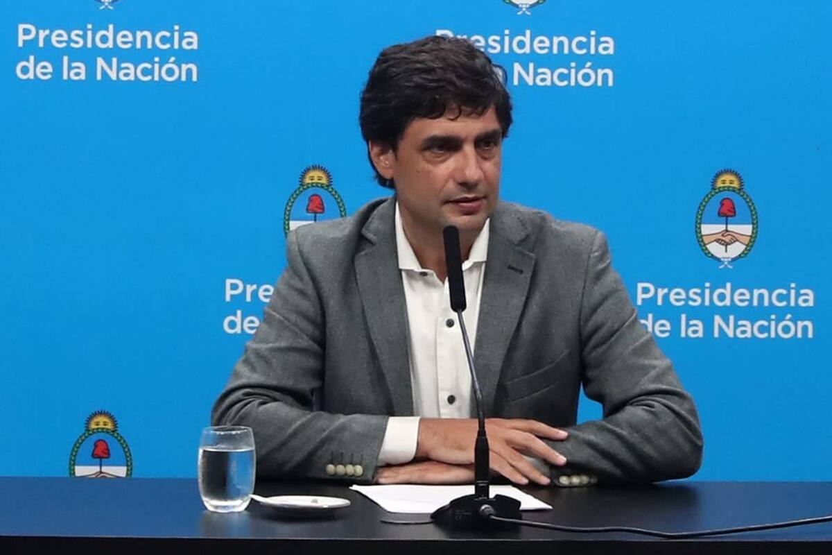 El ministro de Hacienda, Hernán Lacunza, ayer, en la Casa Rosada