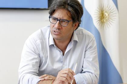 El ministro de Justicia dice que los jueces no pueden evaluar la razonabilidad de las subas; celebra la salida de Ballestero y Farah, y dice que fue gracias al "pragmatismo" de su gestión