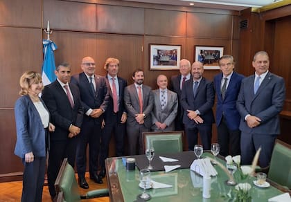 El ministro de Justicia, Juan Bautista Mahiques y los jueces de la Casación, entre ellos su padre Carlos Mahiques