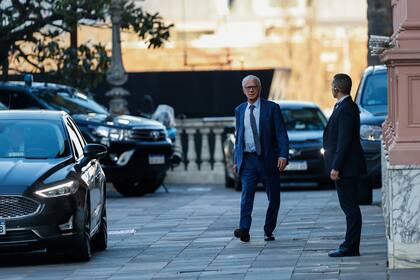 El ministro de Justicia, Mariano Cúneo Libarona, tenía previsto renunciar por motivos personales y para operarse de la rodilla, según comentaron en la Casa Rosada