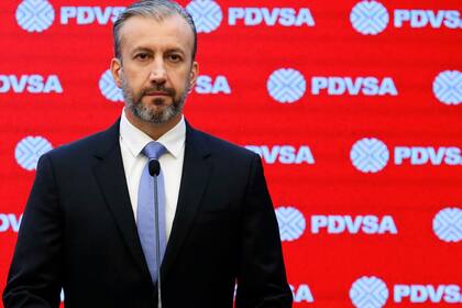 El ministro de Petróleo, Tareck El Aissami anunció hoy la nueva medida en una conferencia de prensa