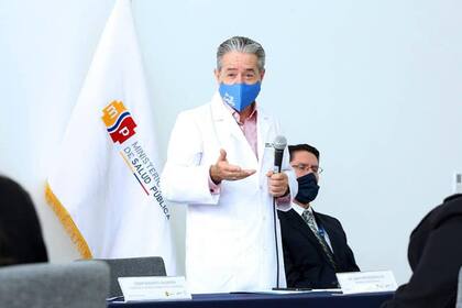 El ministro de Salud de Ecuador, Juan Carlos Zevallos