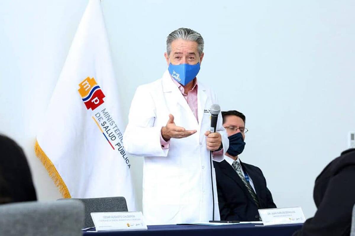 El ministro de Salud de Ecuador, Juan Carlos Zevallos
