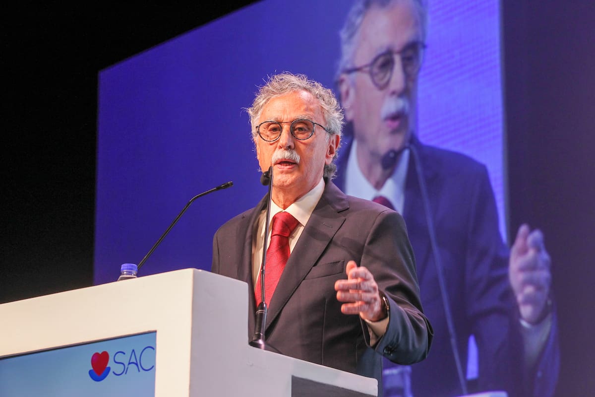 El ministro de Salud de la Nación, Mario Lugones, en el Congreso Argentino de Cardiología