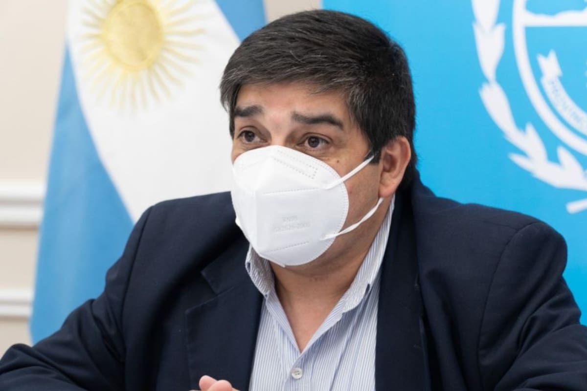 El ministro de Salud de Santa Cruz, Claudio García