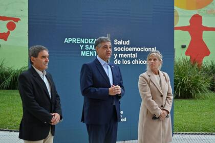 El ministro de Salud, Fernán Quirós; el jefe de Gobierno, Jorge Macri, y la ministra de Educación, Mercedes Miguel, en la presentación de la plataforma