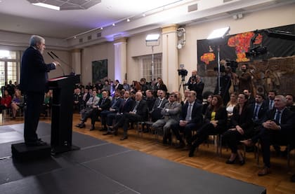 El ministro de Seguridad, Aníbal Fernández, al presentar las nuevas herramientas para la optimización de la investigación criminal