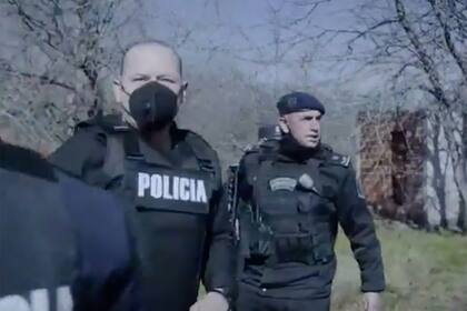 El ministro de Seguridad bonaerense, Sergio Berni, publicó un video de acción que lo tiene como protagonista, con el mensaje "Fuerza Buenos Aires"