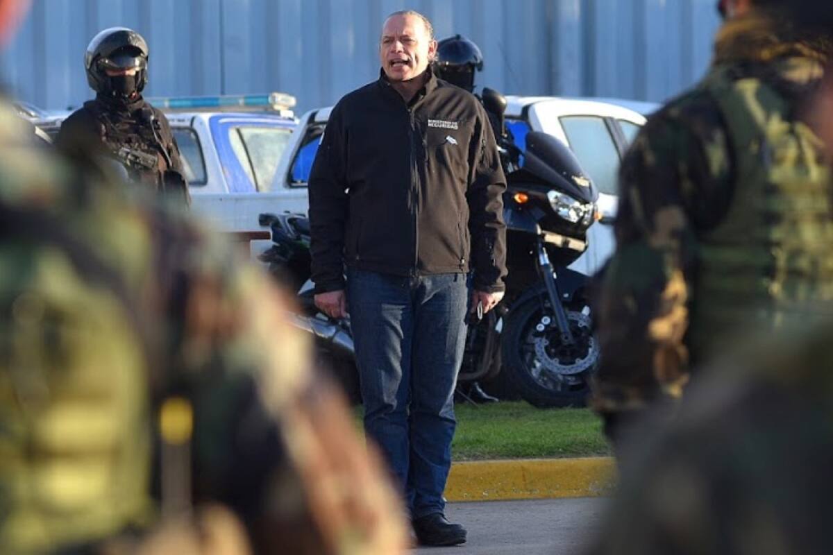 El ministro de Seguridad, Sergio Berni, en el acto por el Día de la Independencia, en el que destacó la tarea de la policía durante la pandemia