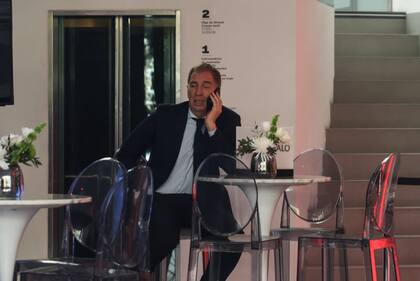 El ministro del Interior, Diego Santilli, acompañó hoy a Milei a una disertación en el Malba