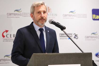 El ministro del Interior ratificó la candidatura de Mauricio Macri, pero dejó la puerta abierta para eventuales jugadas "tácticas"