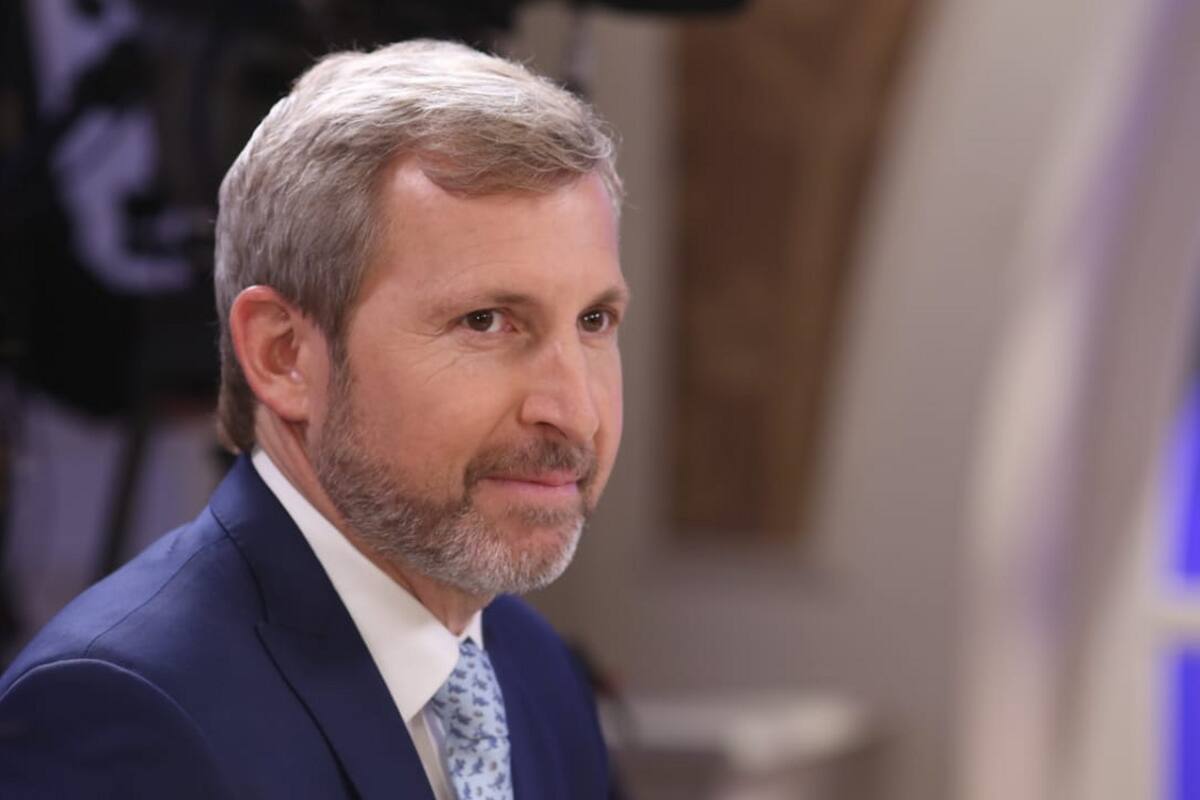 El ministro estuvo en La Noche de Mirtha y habló de los distintos temas de la agenda política