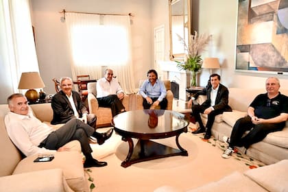 El ministro Francos reunido con gobernadores, en Salta