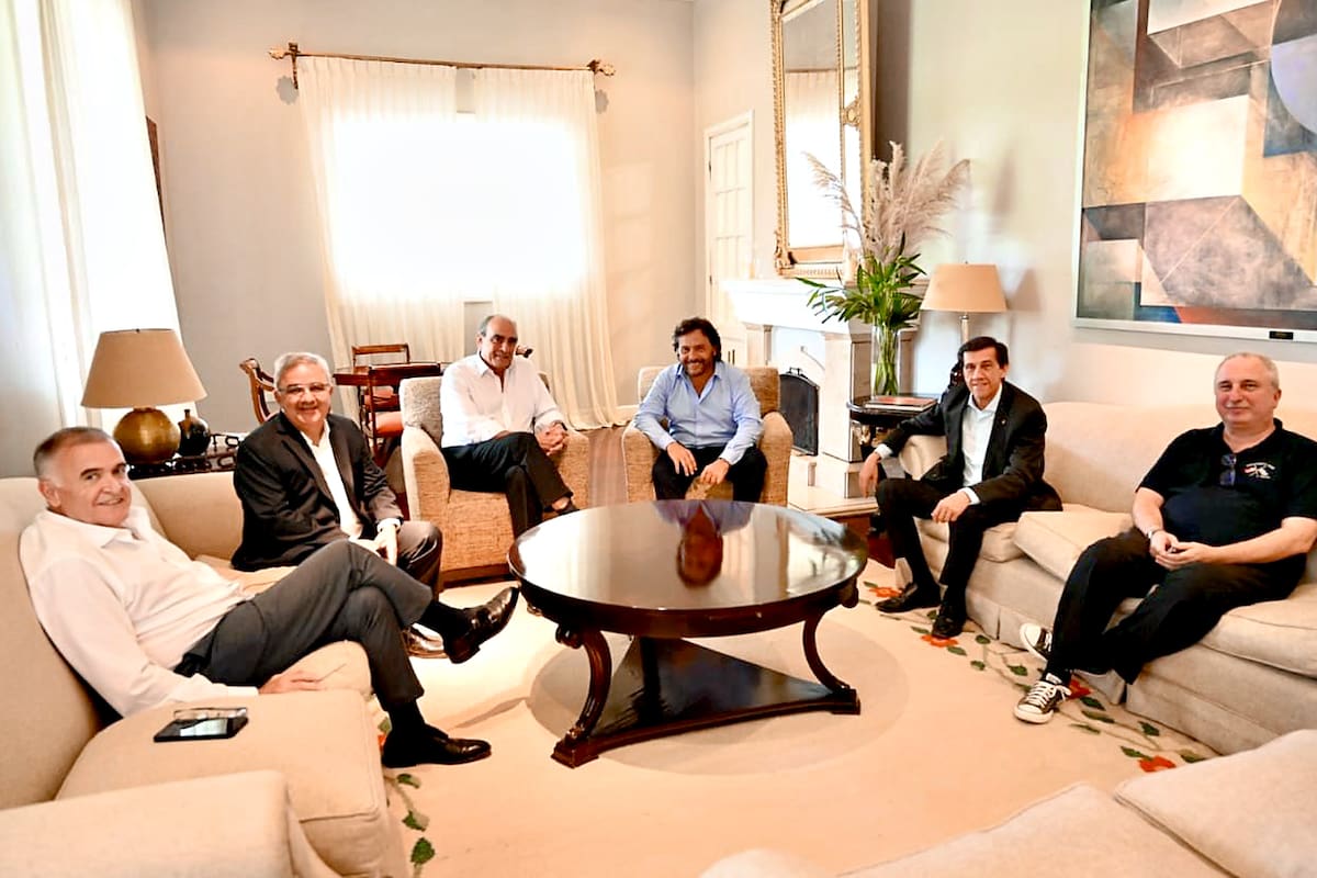 El ministro Francos reunido con gobernadores, este martes en Salta