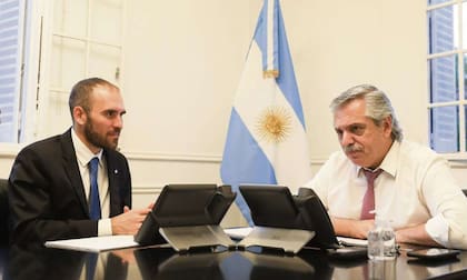 Guzmán, con el presidente Alberto Fernández, en Olivos, analizaron las ofertas de los grupos acreedores por la deuda