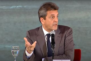 El dólar y las reservas desvelan a Massa y a los argentinos