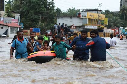 El ministro jefe de Kerala, Pinarayi Vijayan, dijo que el estado indio se enfrentaba a las peores inundaciones desde hace un siglo