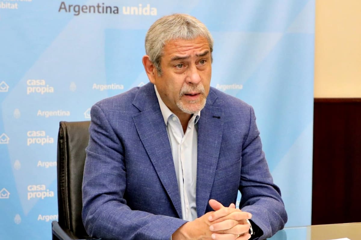 El ministro Jorge Ferraresi dijo que el Gobierno continúa "con el objetivo de construir 100.000 viviendas por año"