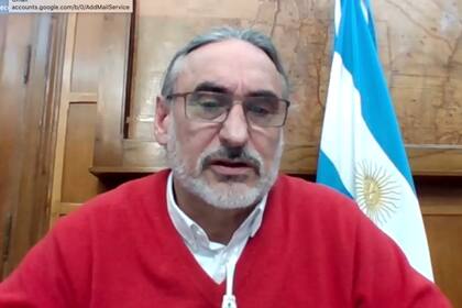 El ministro Luis Basterra habló del retorno de las retenciones para el sector sojero