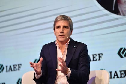 El ministro Luis Caputo autorizó la colocación de Córdoba.