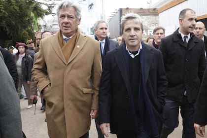 El ministro Luis Caputo: "El Gobierno trabaja incansablemente para devolverle al campo todo el potencial productivo”