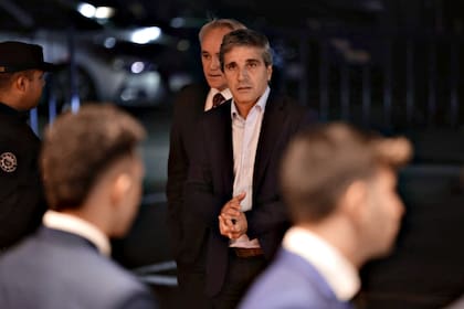 El ministro Luis Caputo, en la cena de la Fundación Libertad. Una misión del FMI vendrá a la Argentina