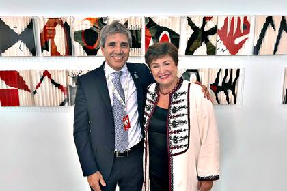 El ministro Luis Caputo y la directora del Fondo, Kristalina Georgieva