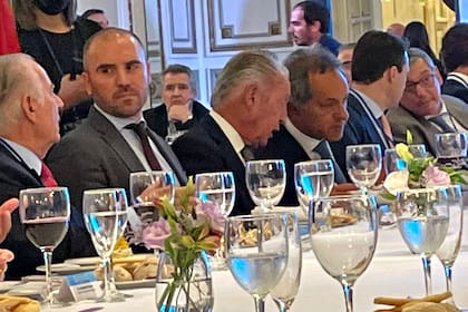 El ministro Martín Guzmán en el almuerzo empresarial del Cycip, donde recibió un fuerte apoyo