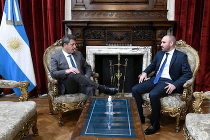 El ministro Martín Guzmán junto a Sergio Massa, presidente de la Cámara baja