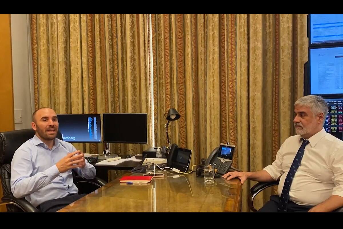 El ministro Martín Guzmán y el secretario Roberto Feletti en un video difundido por el ministerio de Economía