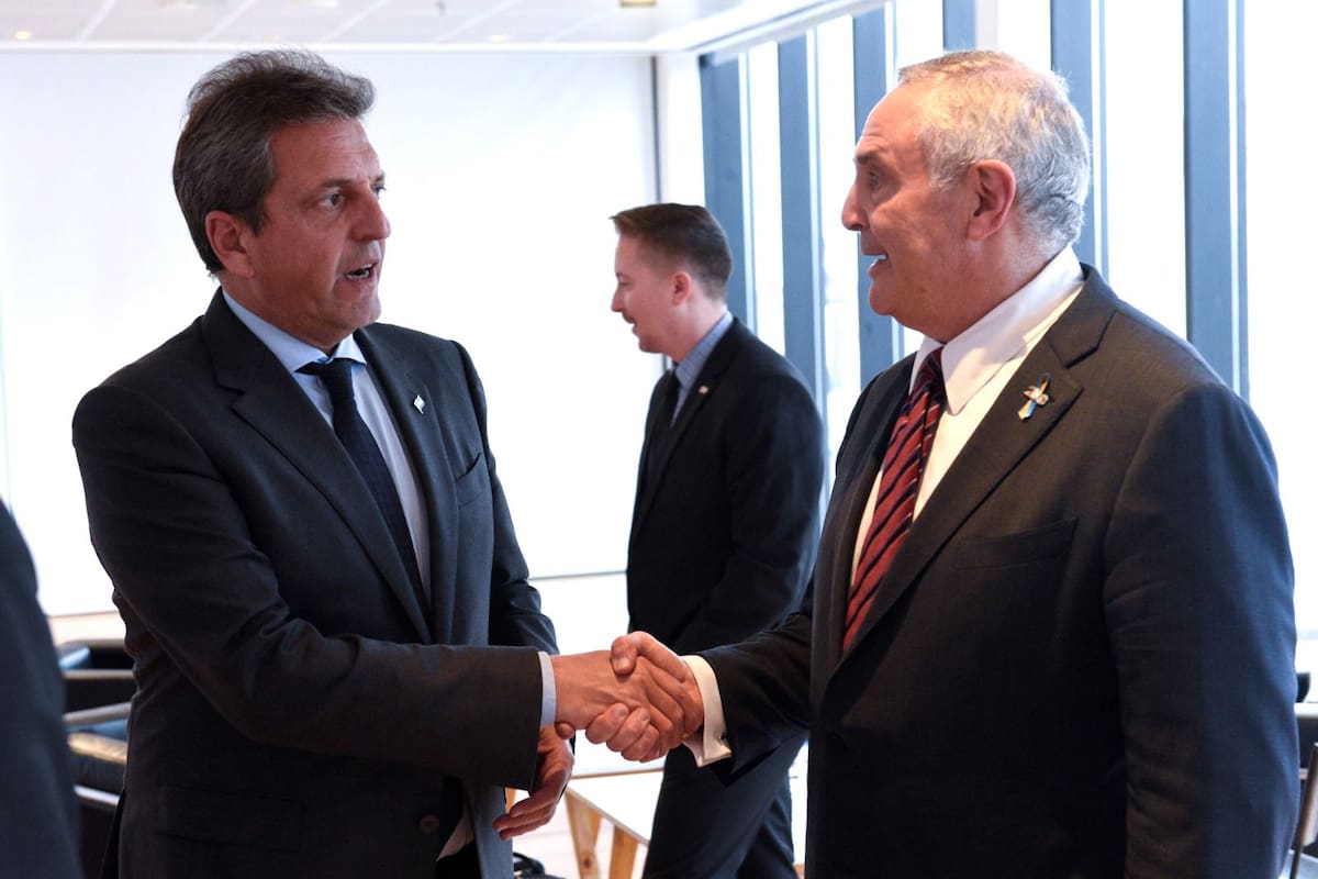 El ministro Massa con el embajador de Estados Unidos, Marc Stanley
