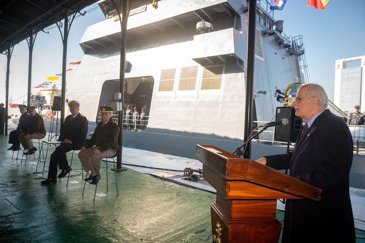 El ministro Taiana recibió el buque, que será destinado al patrullaje marítimo en el Atlántico Sur