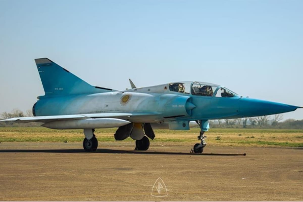 El Mirage IIIDA I-002 (*msn2F/2A) en su lugar de descanso final, el Museo Nacional de Aeronáutica, Morón (BuenosAires). (foto: Juan Pedro Escapa)