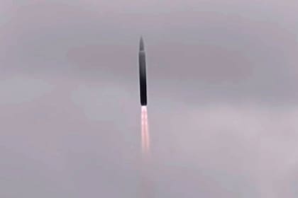 El misil de deslizamiento y propulsión Avangard también forma parte del arsenal hipersónico de Rusia