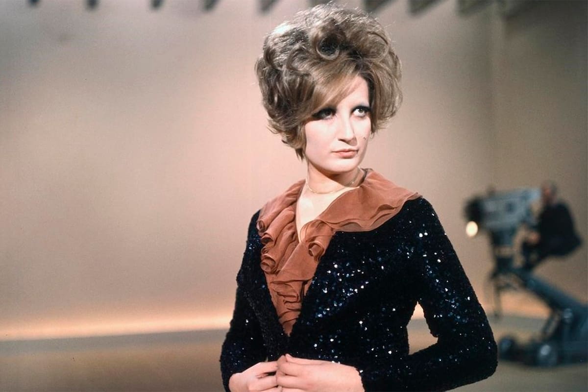 El misterio de Mina, la cantante italiana que se mantiene confinada desde hace cuatro décadas