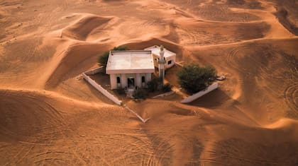 El misterio y las leyendas que se cuentan en relación al abandono de su población aumenta la adrenalina por estar en ese lugar.