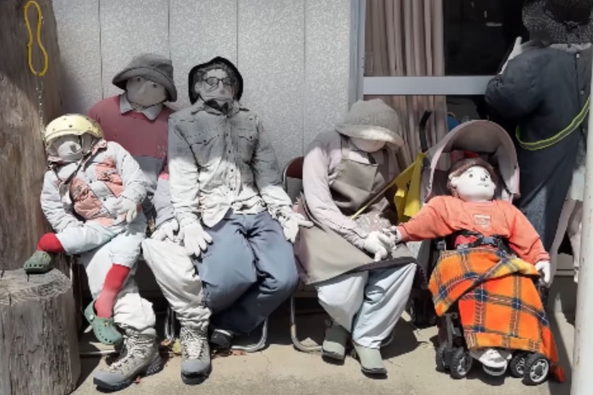 El misterioso pueblo abandonado de Japón donde sus habitantes son muñecos