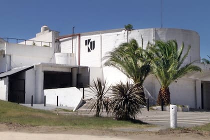 El mítico edificio donde por años funcionó el boliche Ku sigue firme y vacío
