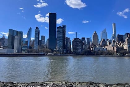 El modelo de inteligencia artificial ChatGPT analizó precios de vivienda, estadísticas delictivas y condiciones urbanas de Nueva York